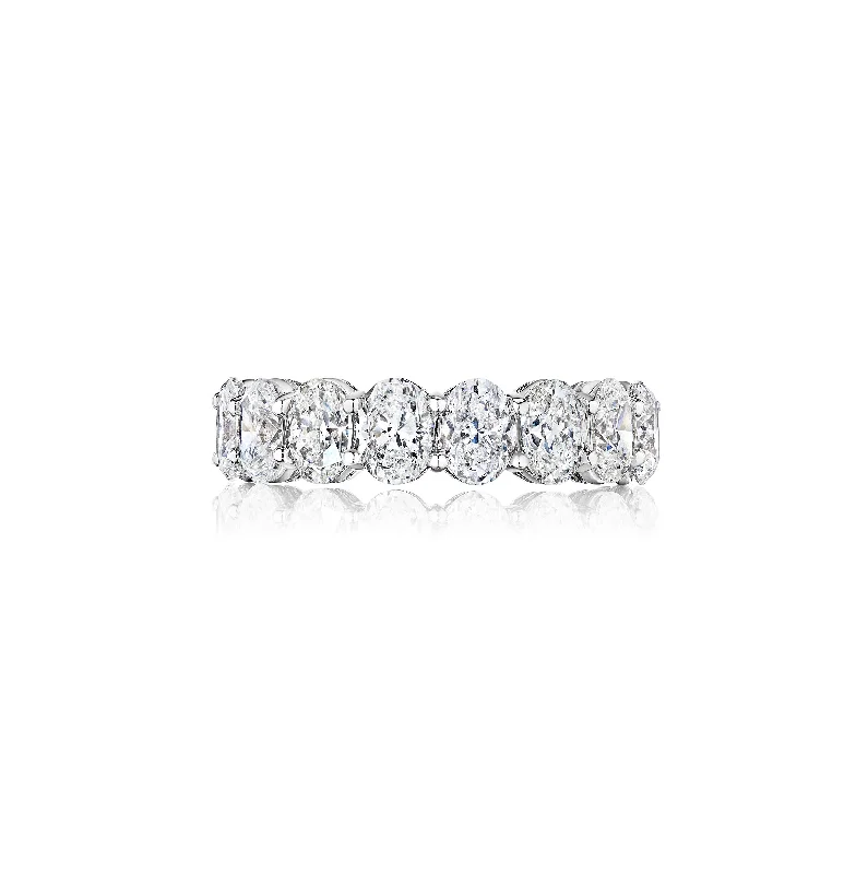 Fink's Exclusive Oval Diamond Band in Platinum