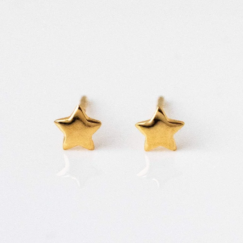 Solid Gold Star Earrings