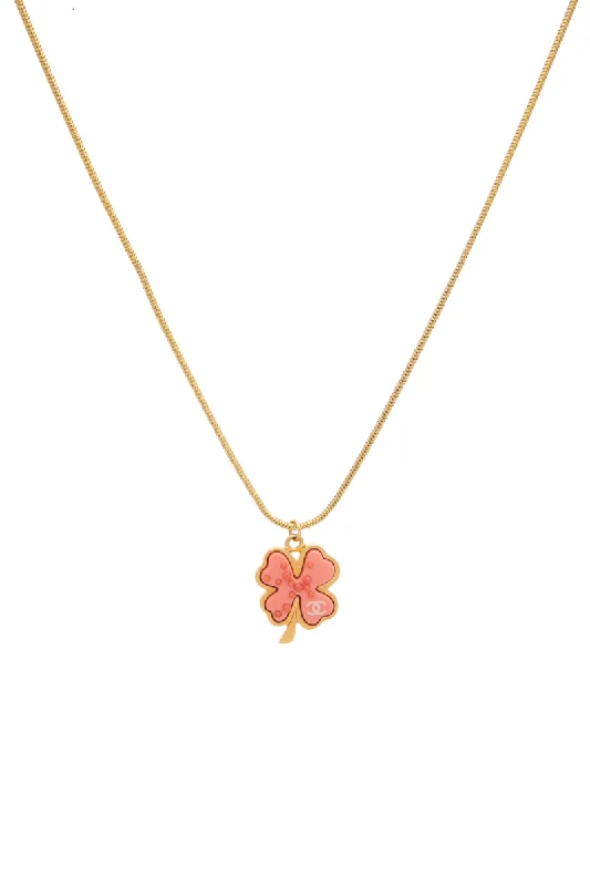 Vintage Clover Necklace